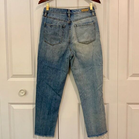 Blank NYC The Madison Crop High Rise Asymmetrical Button Closure Size 27 - Picture 8 of 13